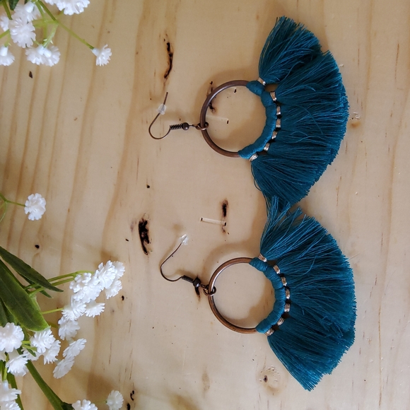 Vintage Style Tassel Earrings - Picture 1 of 4